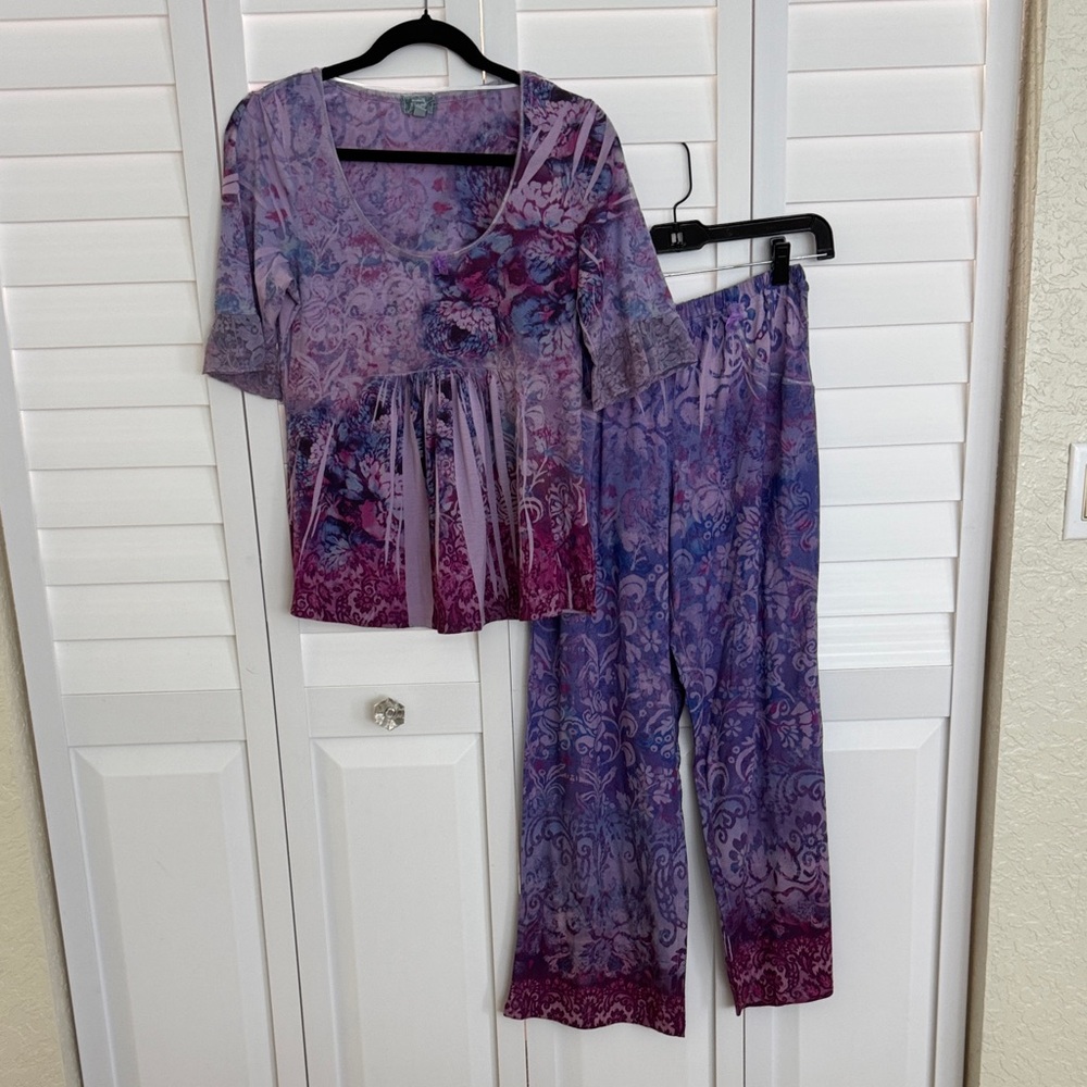 Women's Purple Floral Lounge Set - Soft Two-Piece Sleepwear